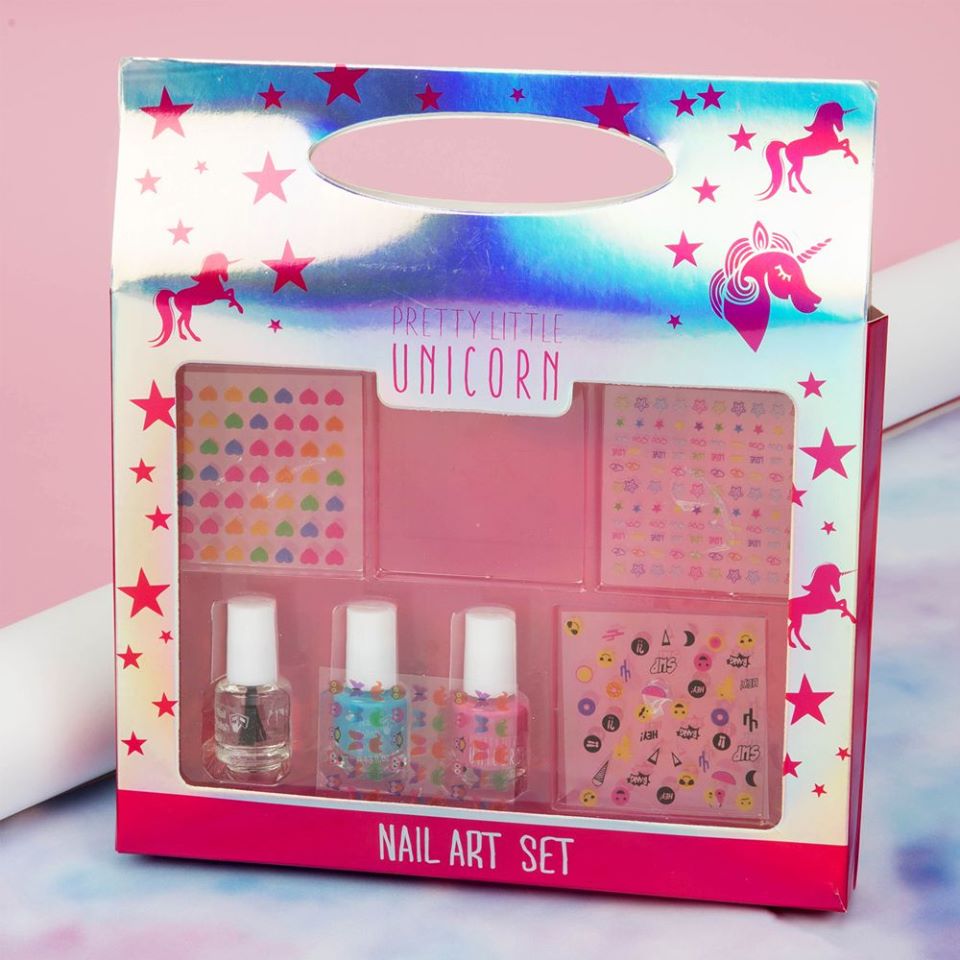 PRETTY LITTLE UNICORN NAIL ART SET - CH461