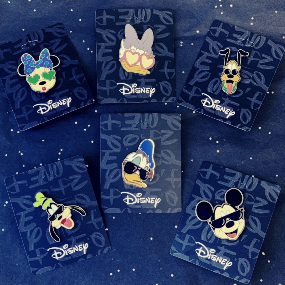 Disney Essential Classic Retro Mickey Mouse Pin - SPP001